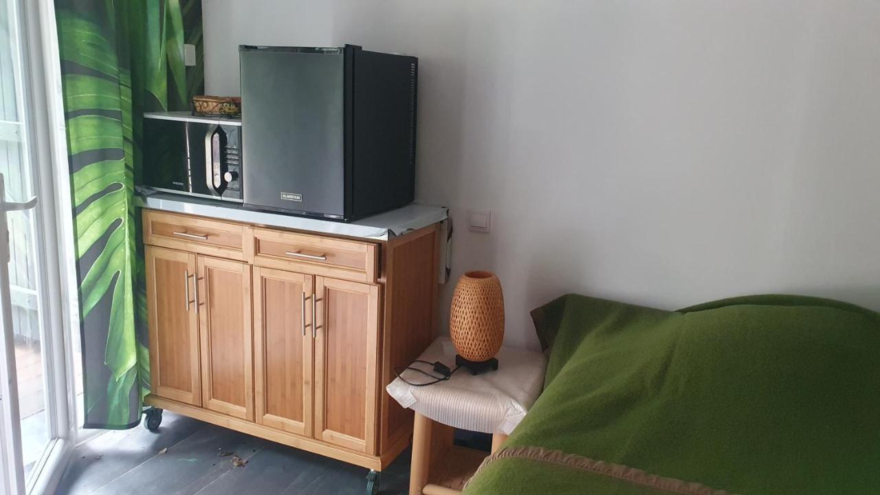 Le Donjon Des Combes Et Son Spa ฟายองซ์ ภายนอก รูปภาพ